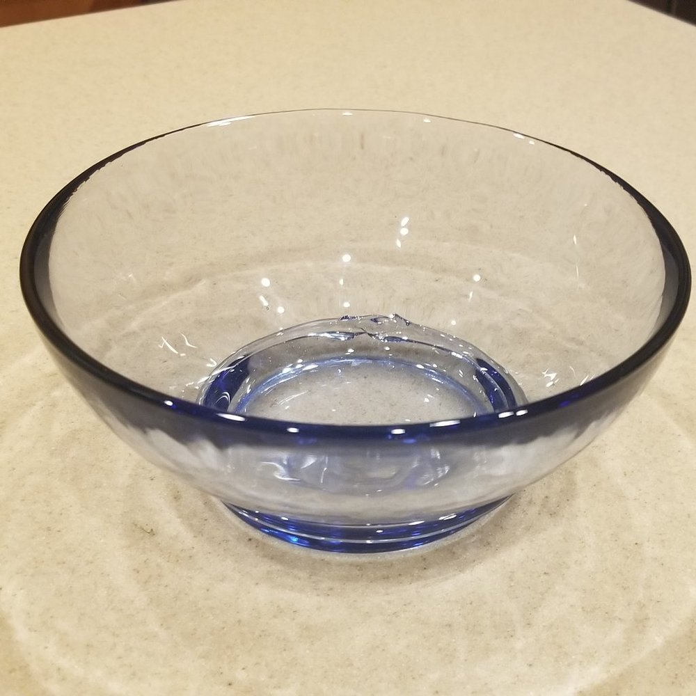 RARE NWOT JULISKA CARINE BLUE GLASS SUMMER  SOUP PASTA SALAD BOWL ICE CREAM DISH